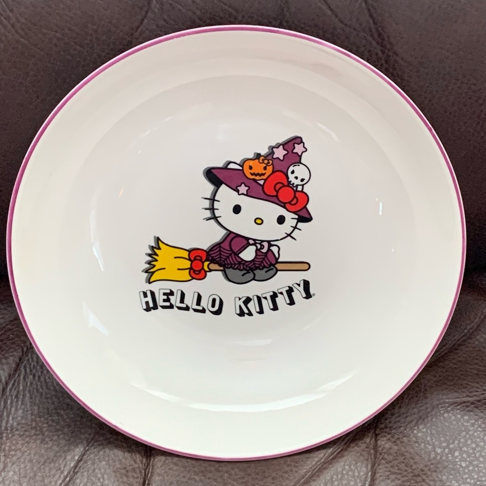 Hello Kitty Witch on Broom 46oz Ceramic Halloween Bowl - Stars Pumpkin Skull - Picture 1 of 9
